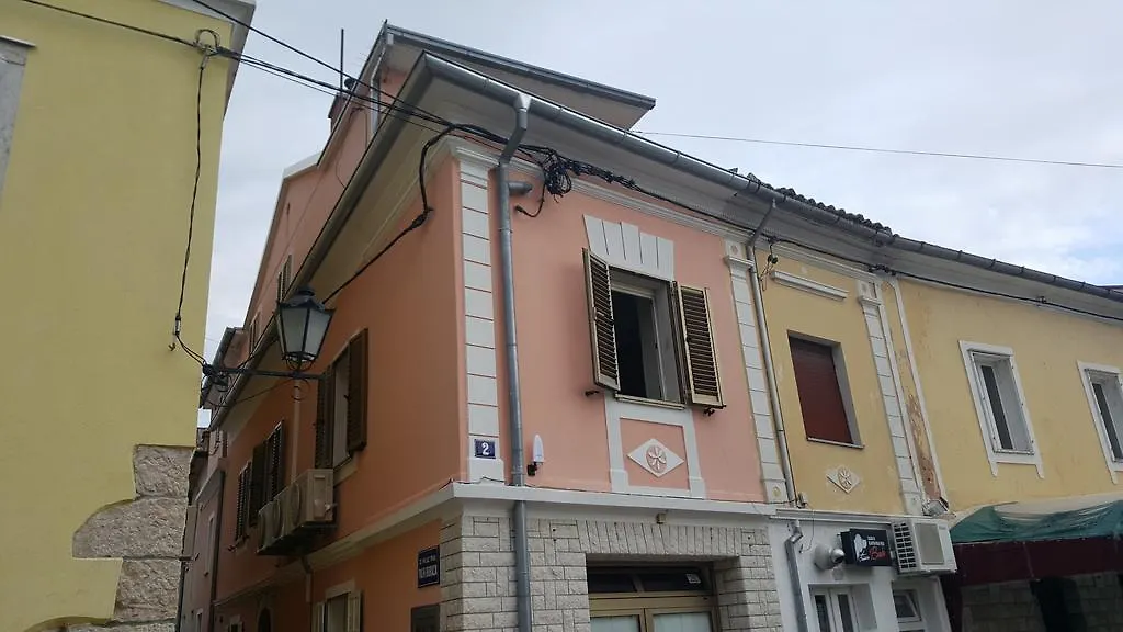 סלצה Laurus Apartmani דירה