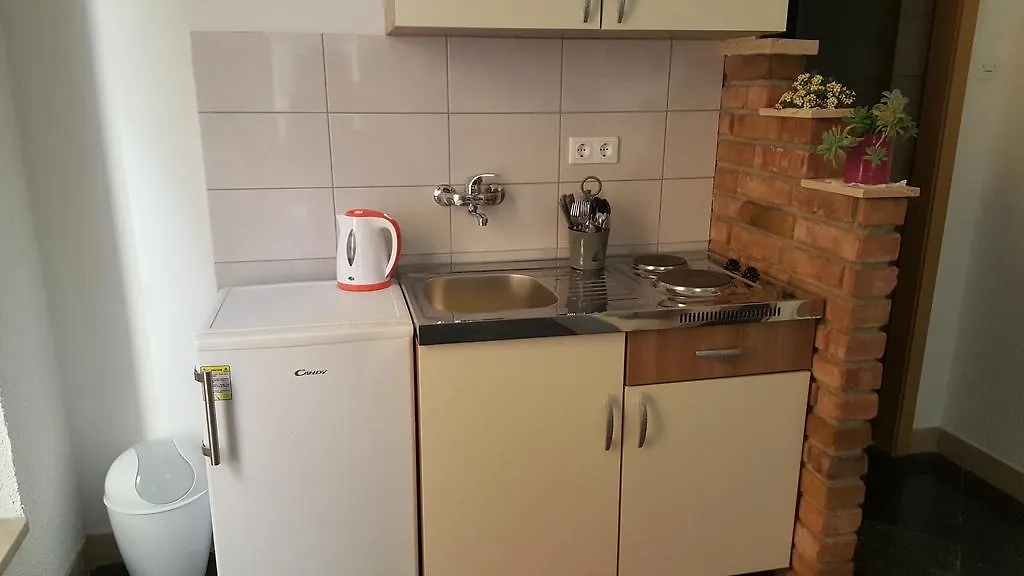 סלצה Laurus Apartmani 0*,  קרואטיה