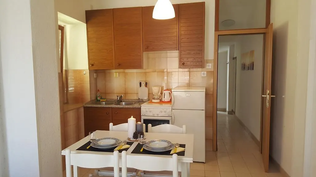סלצה Laurus Apartmani